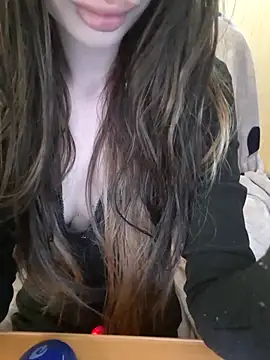 Snapshot of Elza_kom chatting on 30, 5, 2026 Elza kom online show from 30, 5, 2026