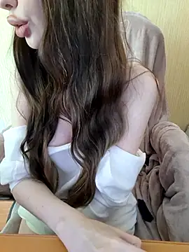 Snapshot of Elza_kom chatting on 6, 6, 2026 Elza kom online show from 6, 6, 2026