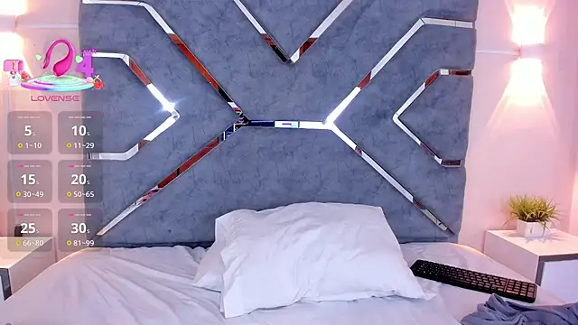 LucciaPorter online show from 7, 11, 2025