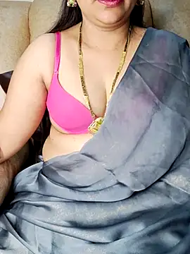 Snapshot of Traditional_Housewife_ chatting on 17, 2, 2025 Traditional Housewife  online show from 17, 2, 2025