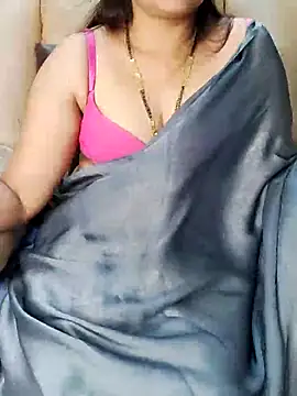 Snapshot of Traditional_Housewife_ chatting on 21, 2, 2025 Traditional Housewife  online show from 21, 2, 2025