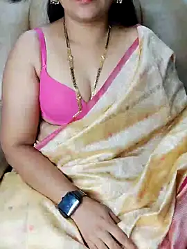 Snapshot of Traditional_Housewife_ chatting on 16, 3, 2025 Traditional Housewife  online show from 16, 3, 2025