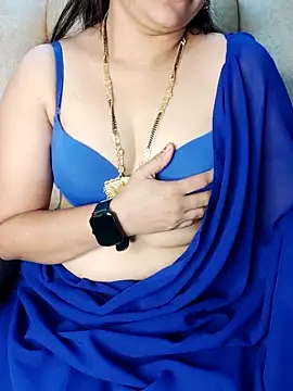 Snapshot of Traditional_Housewife_ chatting on 19, 3, 2025 Traditional Housewife  online show from 19, 3, 2025