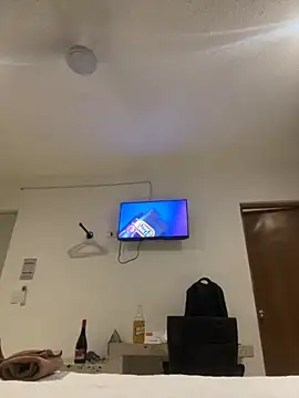 Snapshot of Magicerosxx69 chatting on 28, 11, 2025 Magicerosxx69 online show from 28, 11, 2025