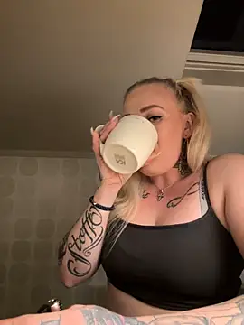 Snapshot of QueenOfFknBj chatting on 22, 12, 2024 QueenOfFknBj online show from 22, 12, 2024