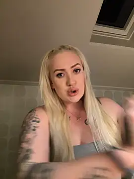 Snapshot of QueenOfFknBj chatting on 7, 2, 2025 QueenOfFknBj online show from 7, 2, 2025