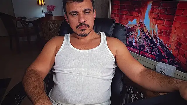 Snapshot of officeman7 chatting on 6, 12, 2024 officeman7 online show from 6, 12, 2024