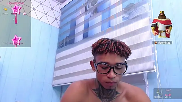 sexy blacks  online show from 17, 1, 2025