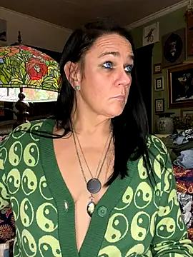 Snapshot of sexyasscougar chatting on 8, 11, 2025 sexyasscougar online show from 8, 11, 2025