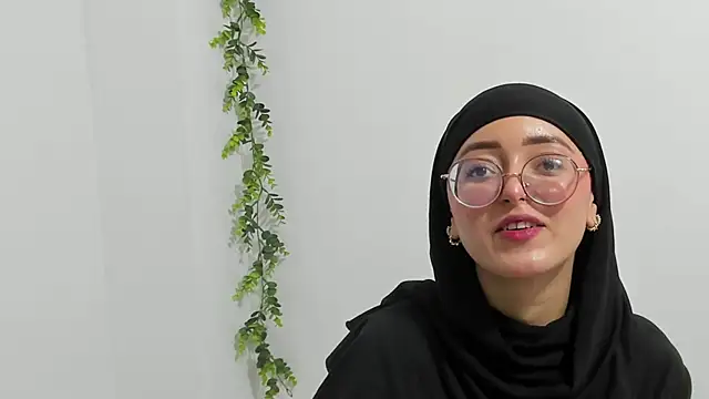 Snapshot of aysel_elid chatting on 4, 12, 2024 aysel elid online show from 4, 12, 2024