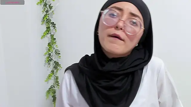 Snapshot of aysel_elid chatting on 11, 12, 2024 aysel elid online show from 11, 12, 2024