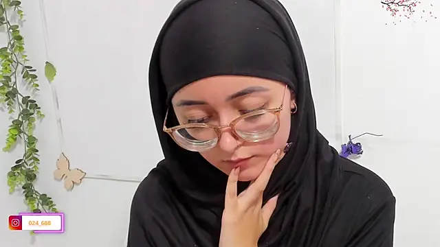 Snapshot of aysel_elid chatting on 10, 9, 2025 aysel elid online show from 10, 9, 2025