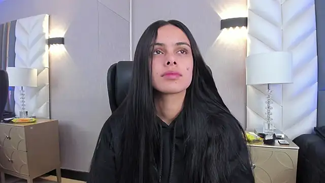 ChloeHarper  online show from 15, 12, 2025