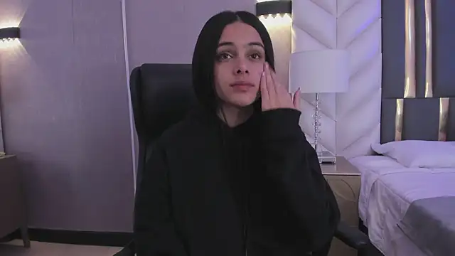 ChloeHarper  online show from 15, 1, 2026