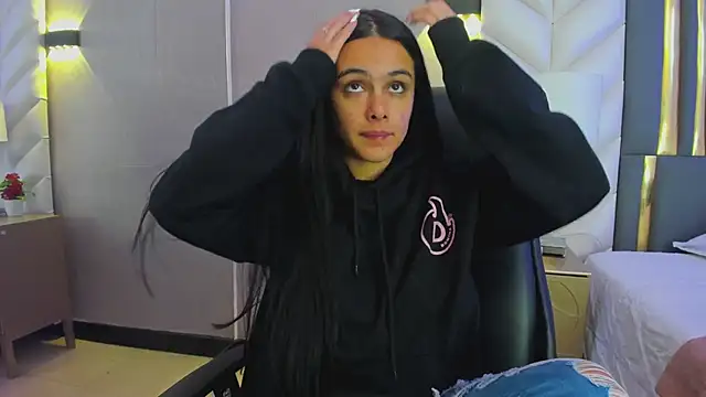 ChloeHarper  online show from 18, 2, 2026