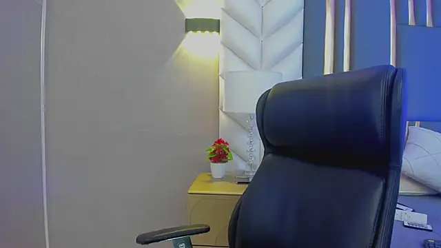 ChloeHarper  online show from 17, 7, 2026