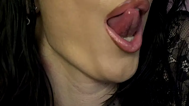 ViviRuth online show from 28, 2, 2025