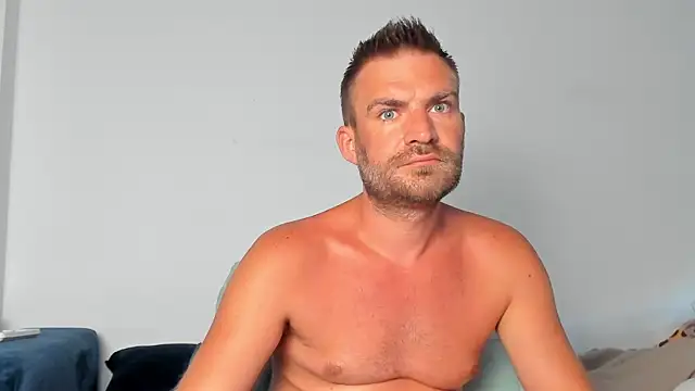 Snapshot of 10in_deluxe chatting on 7, 7, 2026 10in deluxe online show from 7, 7, 2026