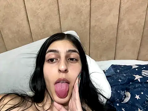 Snapshot of cristel_17 chatting on 17, 9, 2025 cristel 17 online show from 17, 9, 2025