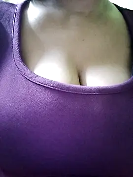 Snapshot of Shreya727 chatting on 21, 10, 2025 Shreya727 online show from 21, 10, 2025