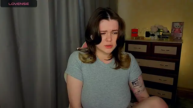 cutie mili online show from 22, 4, 2026