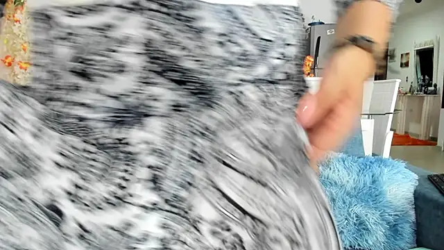 dakota johnson10 online show from 30, 10, 2025