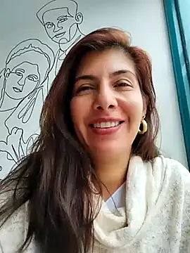 scarlett moore online show from 5, 3, 2025