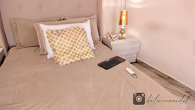 katie cruz online show from 12, 2, 2025