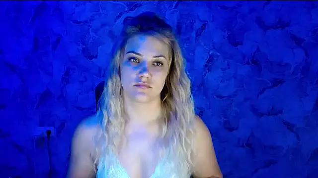 Snapshot of nika_gold1 chatting on 30, 6, 2026 nika gold1 online show from 30, 6, 2026