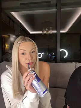 SexOnMyLvL online show from 15, 4, 2026