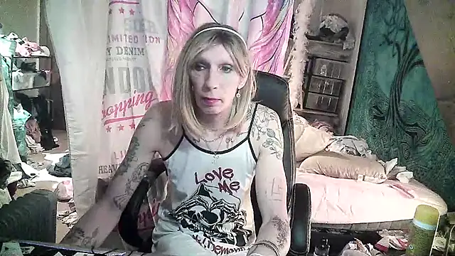 Ombeline1 online show from 17, 2, 2025