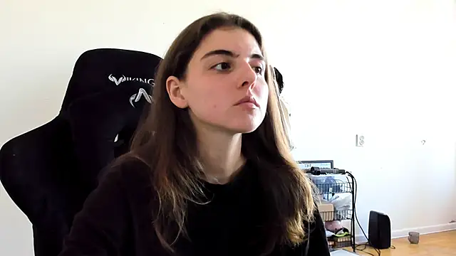 emmamurrr online show from 9, 9, 2025