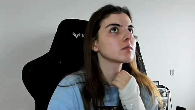 emmamurrr online show from 3, 12, 2025