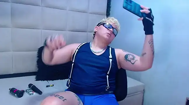 isabeautyx19 online show from 15, 1, 2025