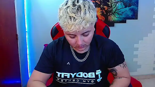 isabeautyx19 online show from 10, 2, 2025