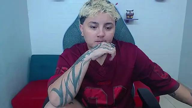 isabeautyx19 online show from 14, 2, 2025