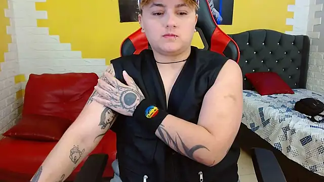 isabeautyx19 online show from 18, 9, 2025