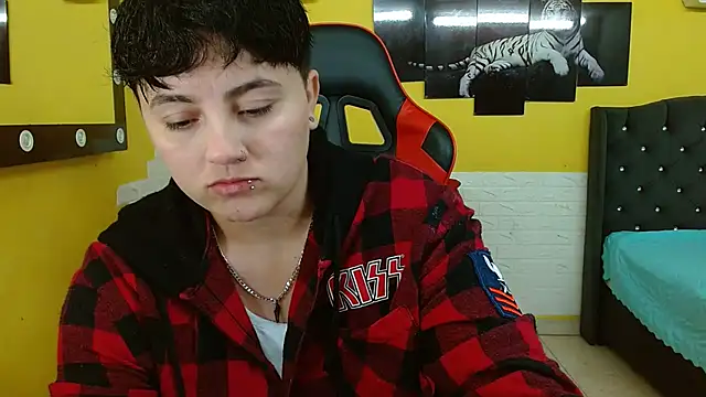 isabeautyx19 online show from 12, 11, 2025