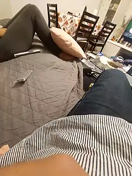 Snapshot of mia69x chatting on 17, 10, 2025 mia69x online show from 17, 10, 2025