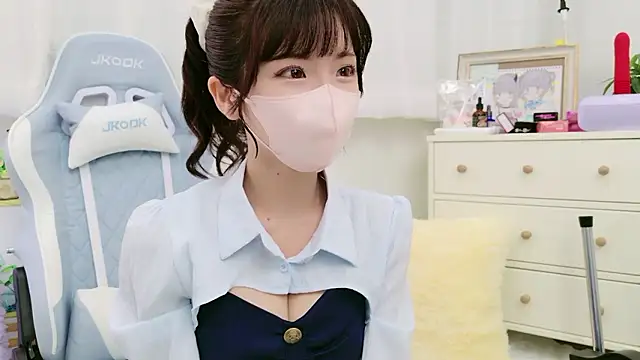 -minami- online show from 27, 9, 2025