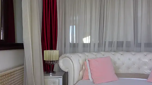 Snapshot of NinaCrystal1 chatting on 12, 3, 2025 NinaCrystal1 online show from 12, 3, 2025