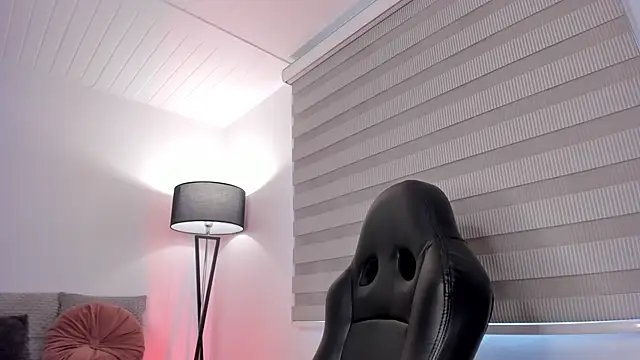 Snapshot of vico_sweety chatting on 11, 11, 2025 vico sweety online show from 11, 11, 2025