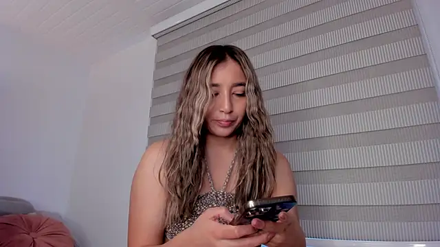 Snapshot of vico_sweety chatting on 27, 4, 2026 vico sweety online show from 27, 4, 2026
