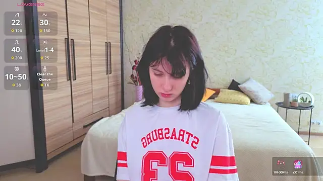 JulisSweet online show from 4, 10, 2025