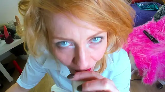 SquirtyAlisa online show from 17, 10, 2025