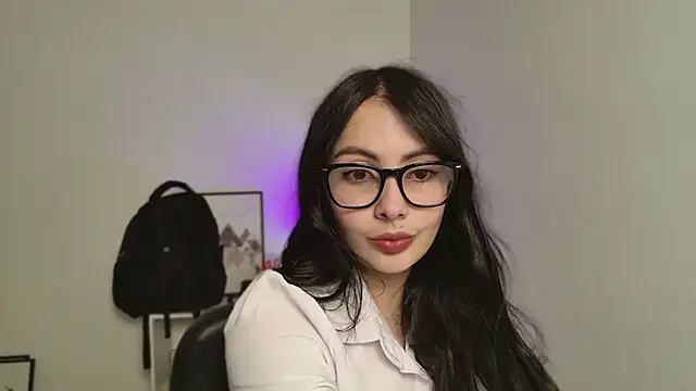 lalawhitte online show from 24, 7, 2026
