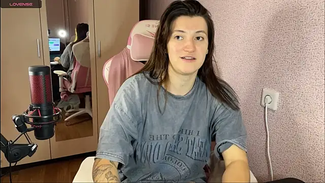 Snapshot of Katrin__kiss chatting on 2, 2, 2025 Katrin kiss online show from 2, 2, 2025