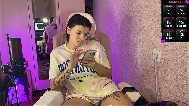 Snapshot of Katrin__kiss chatting on 4, 3, 2025 Katrin kiss online show from 4, 3, 2025