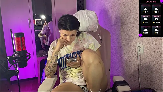 Snapshot of Katrin__kiss chatting on 4, 3, 2025 Katrin kiss online show from 4, 3, 2025