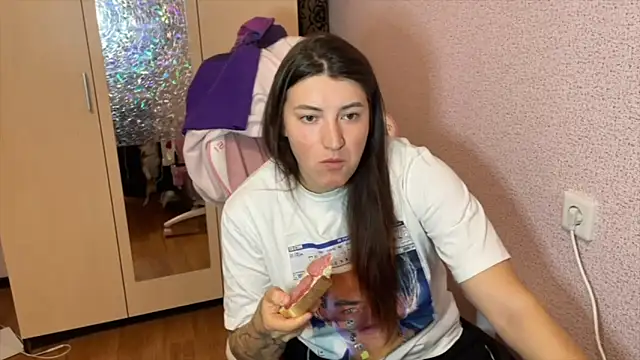 Katrin  kiss online show from 14, 3, 2026